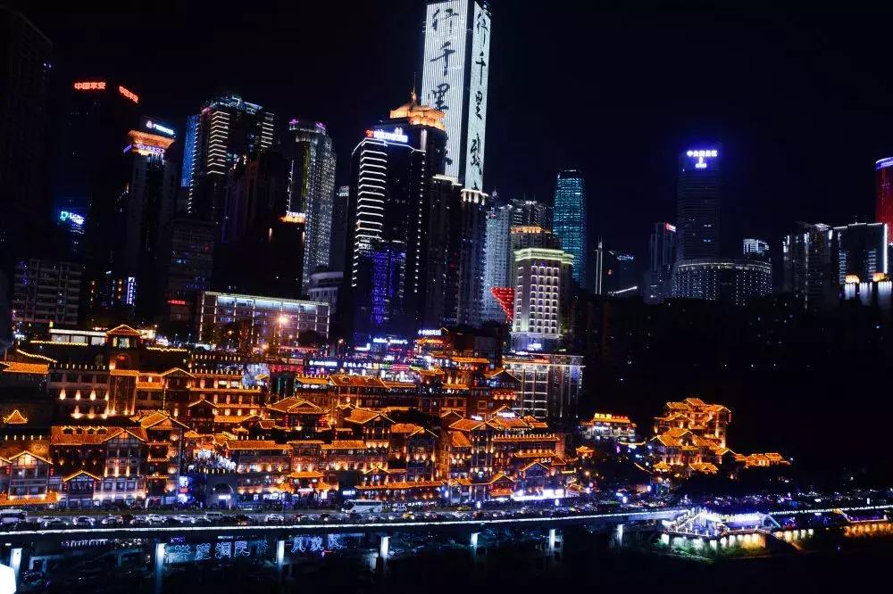 带上头盔，与宗申MO悦一起去山城流浪