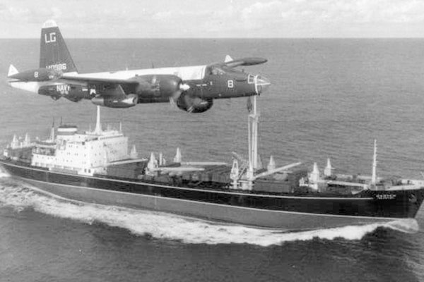 苏美英三国禁止核试验，毛主席对此不以为然，写下一首词强势回应