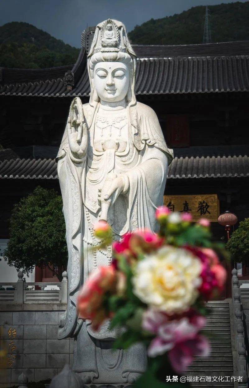 观音是佛还是菩萨,石雕观音菩萨究竟是男身还是女身