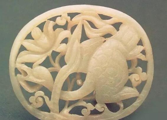 古玉凤鸟各时期特征,凤鸟图案的清代古玉