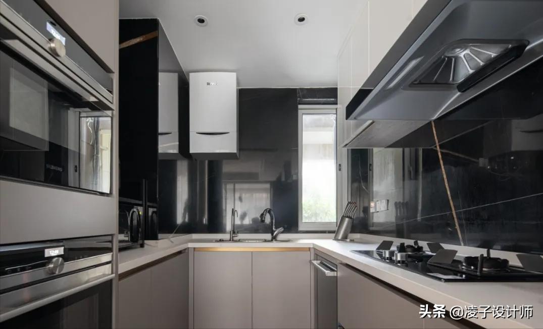 小户型三层复式极简,三层复式住宅