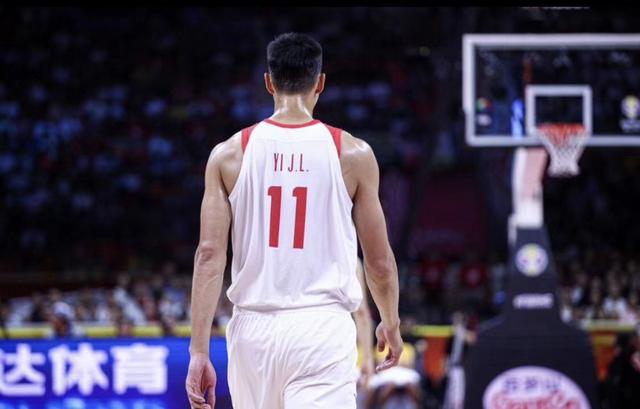 发上等愿四尺横黄轴,发上等愿横版