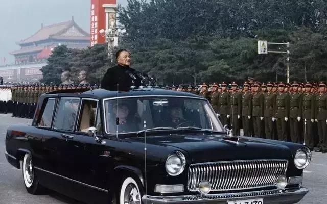 致敬最可爱的人一幅画,致敬最可爱的人卡通图片