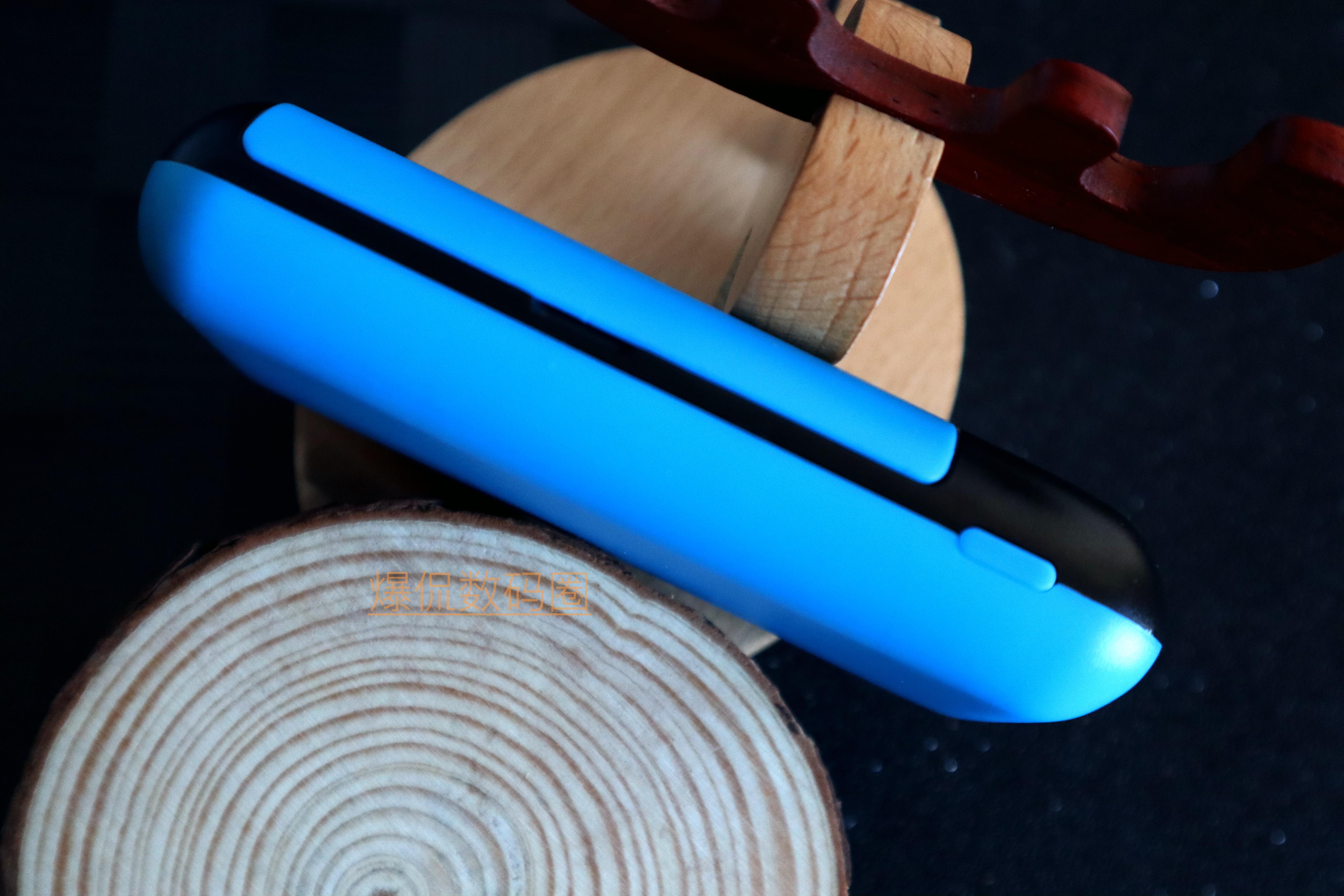 爱克斯达PB2C移动电源上手：容量多少你决定，电池血亏根本不存在