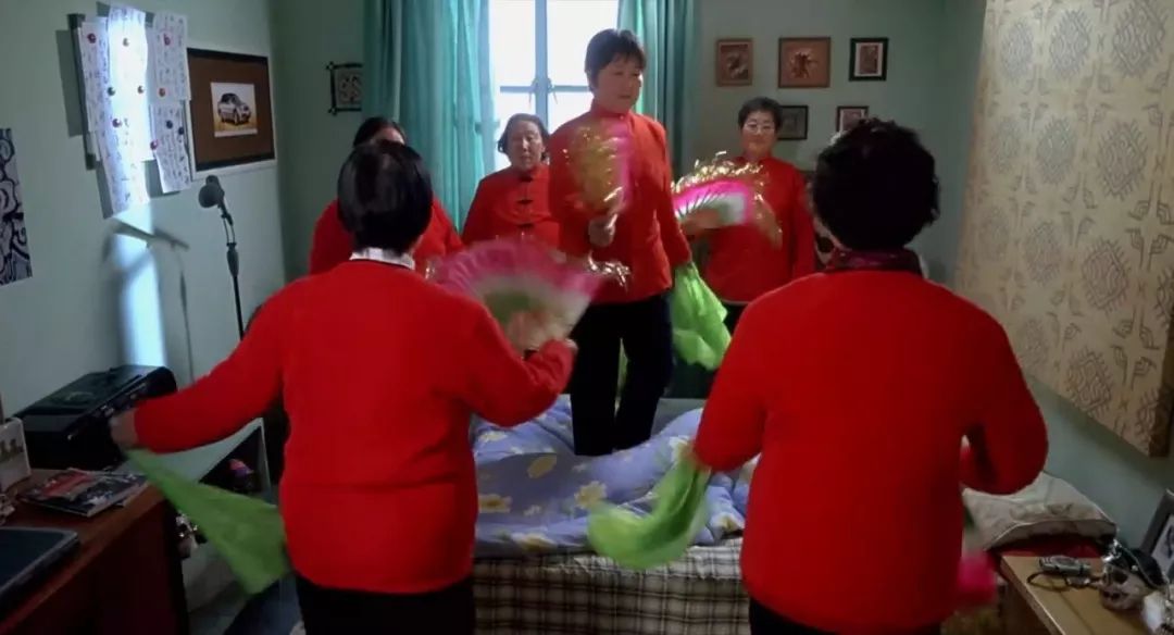 来一部潸然泪下的国产爱情片,看了让人哭到崩溃的国产爱情电影