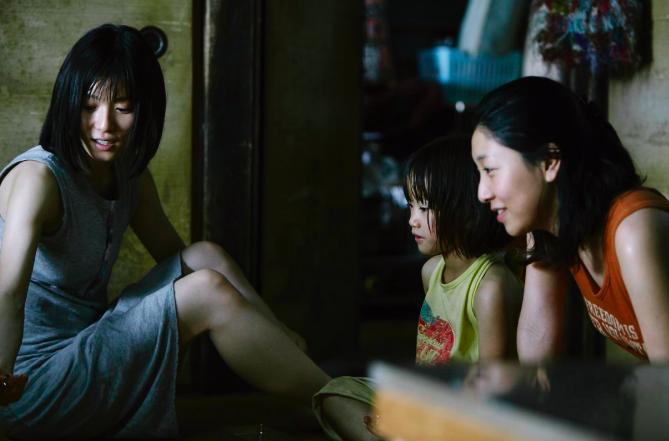 小偷家族里的经典场景,小偷家族