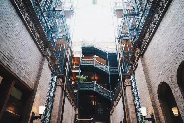 洛杉矶逛街 (洛杉矶购物攻略视频大全)