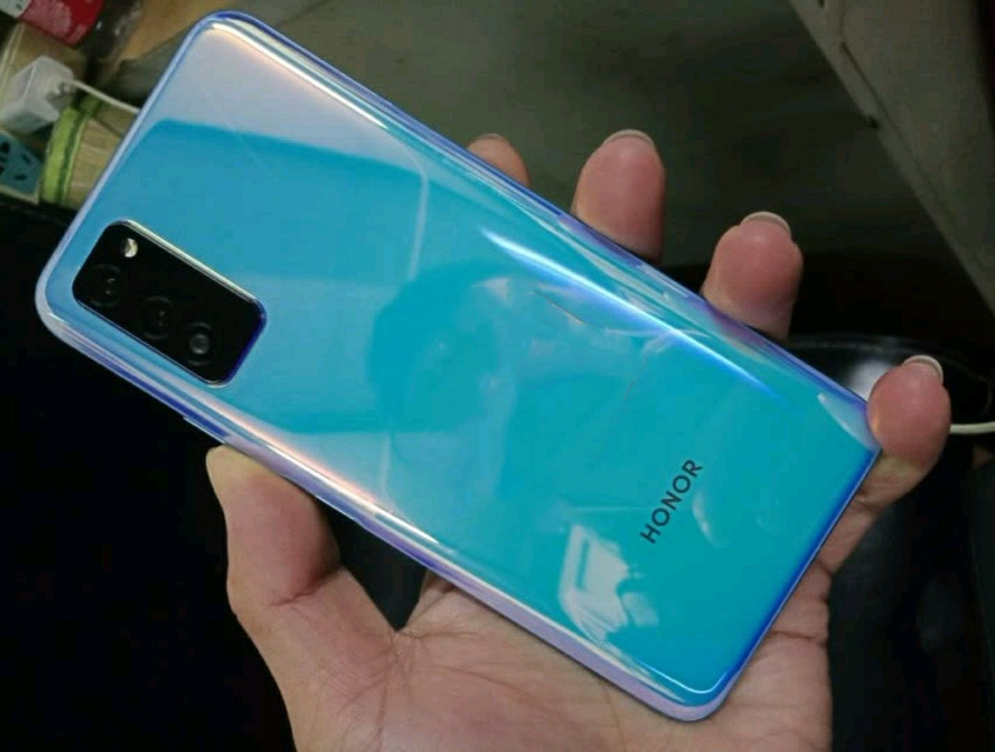 光荣v305g版价格表,光荣v30一款令人纠结的5g旗舰