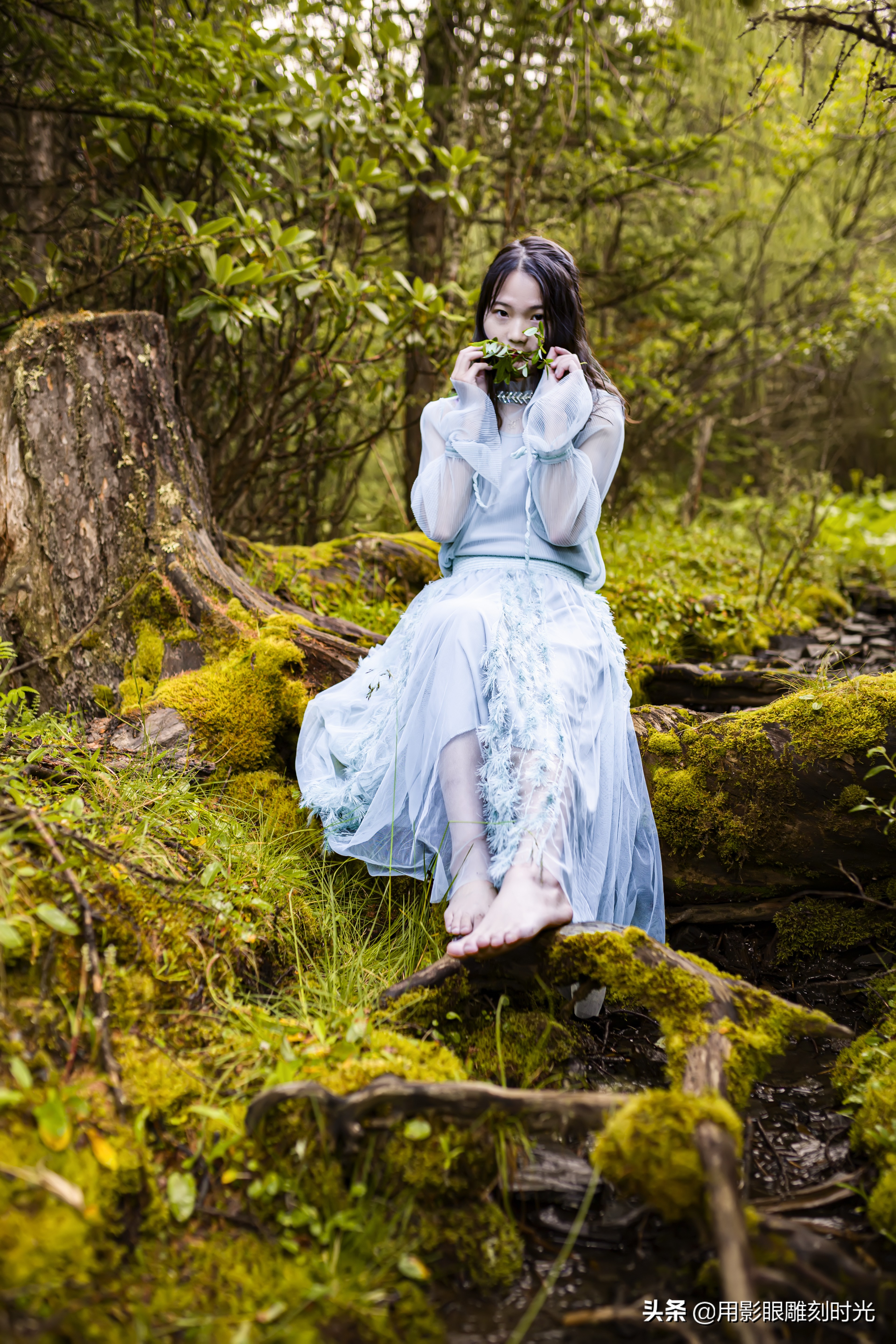 岁月带走了青春却惊艳了时光,惊艳青春斑驳岁月