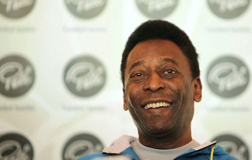 贝利颁发c罗奖,贝利宣布c罗金球奖