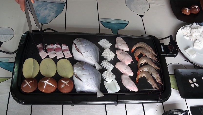 家里没有明火怎么做烤串,家里不用东西只用电热锅做烤串