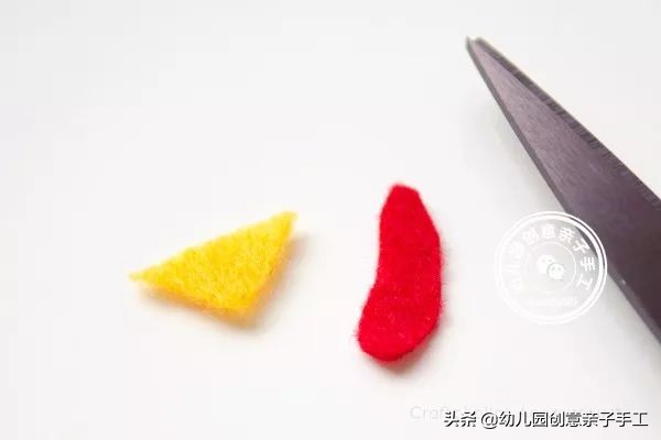 松果手工火鸡教程,感恩节小火鸡手工