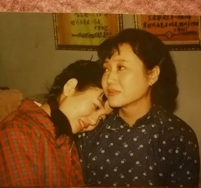 37岁王丽云全家近照,王丽云郑卫莉