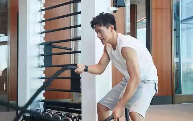 李现从小胖到小鲜肉,从胖子到男神的经历