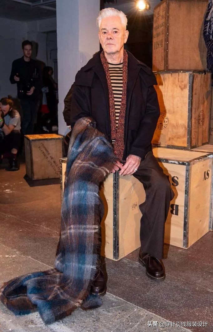 2022秋冬男装流行色,19年秋冬男装流行色