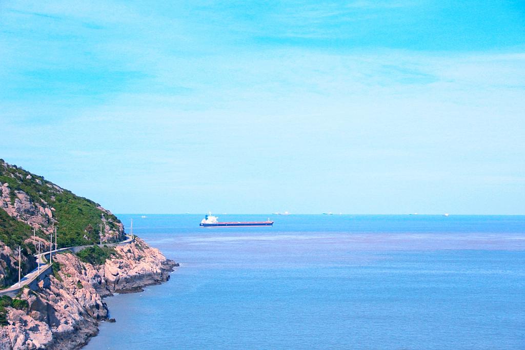 “海上小丽江”！这小城承包了海岛最美春色