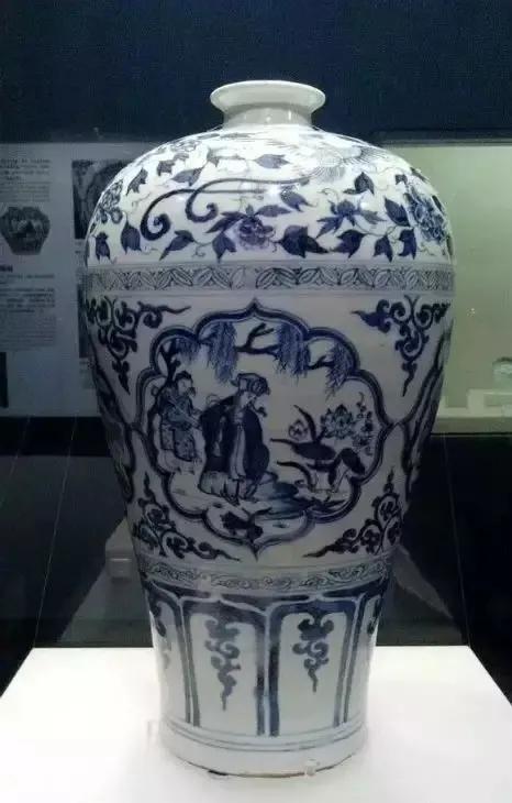 梅瓶算是青花瓷吗,青花瓷梅瓶怎么样