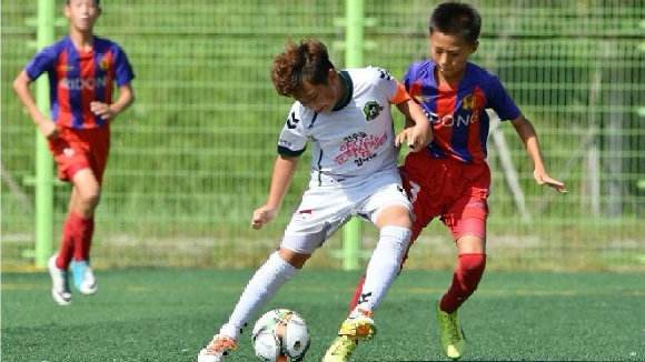 既然体育课总要上的，为什么不能让学生踢足球呢？