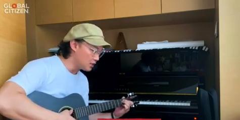 郎朗吉娜夫妻三重奏完整,郎朗夫妇四手联弹