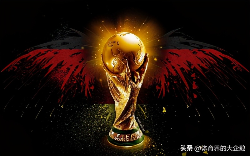 c罗绿茵场十大高光表现,36岁的c罗依旧能高高的飞翔