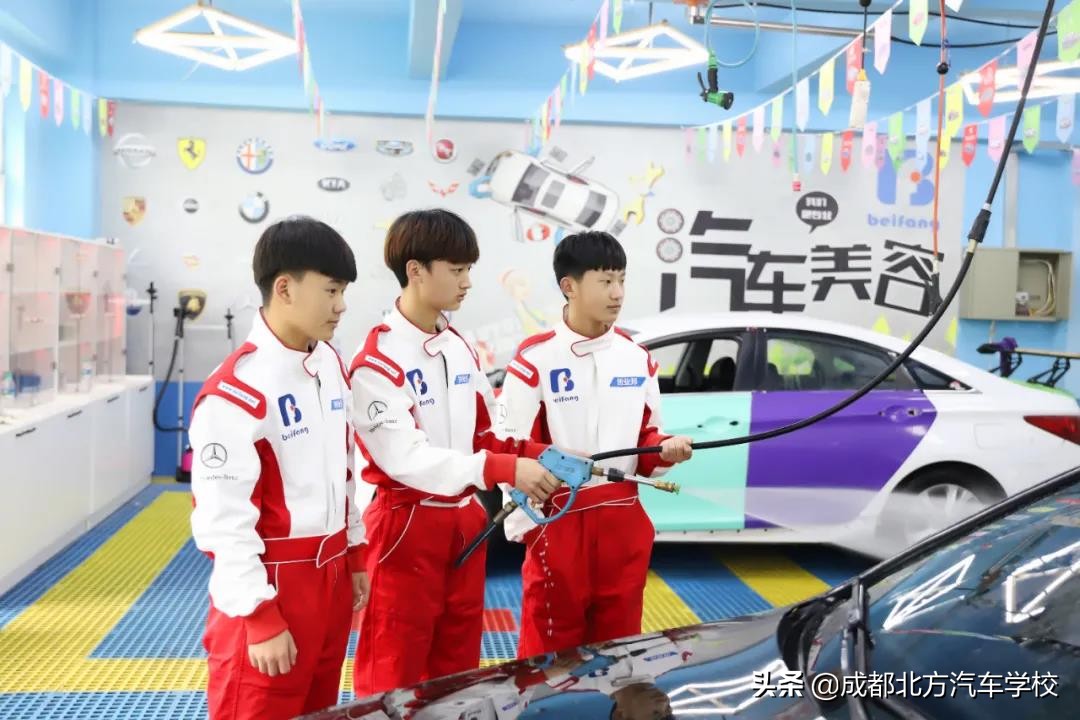 美容培训学校学费一般要多少钱,万通汽车美容培训班学费多少