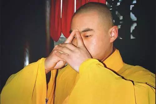佛教合十礼的正确手势图片,佛教单掌礼和双手合十礼的区别
