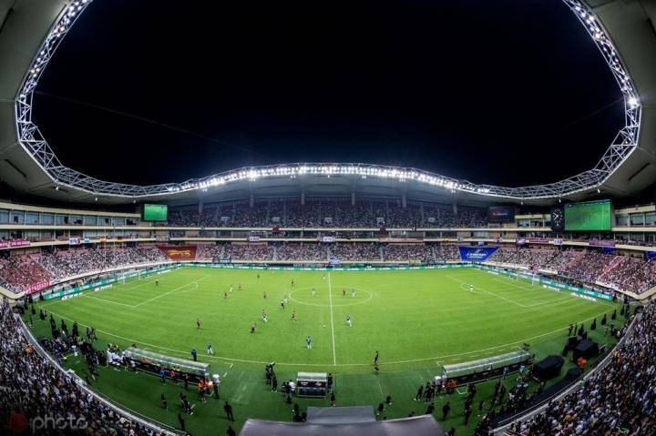 盘点足球场无法被超越的历史,中国为什么很少有专业足球场