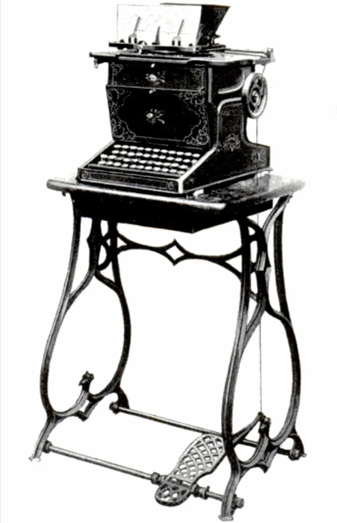 键盘上的字母为何不正常排序,键盘字母正常排序打字会变快吗