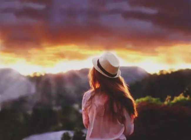 一个人不懂得奋斗会失去人生价值,不懂得奋斗的人是不值得同情的