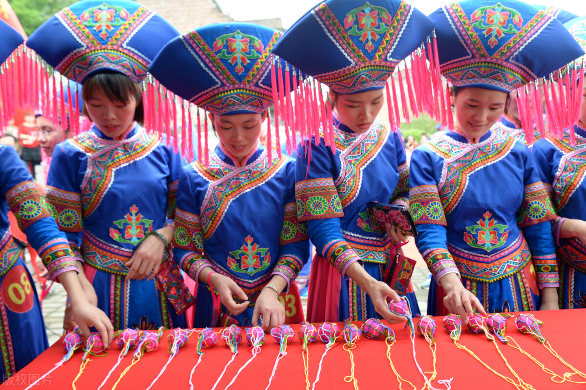 三月三的来历及风俗视频讲解,你知道三月三有什么习俗吗