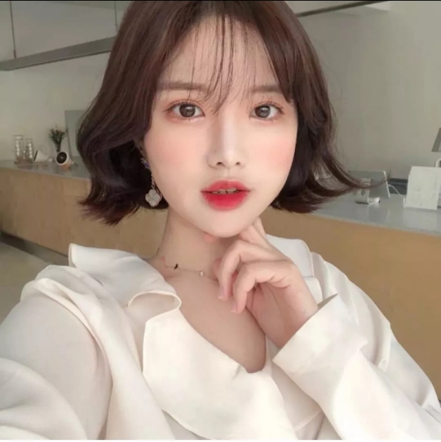 适合微胖女生的短发发型多种多样,适合微胖女生的短发发型