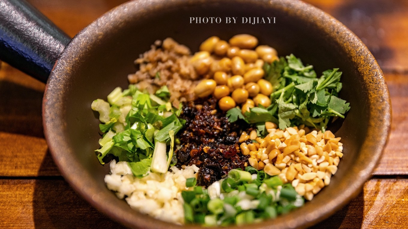 成都人气最旺的网红美食了解一下,成都万年场美食网红店