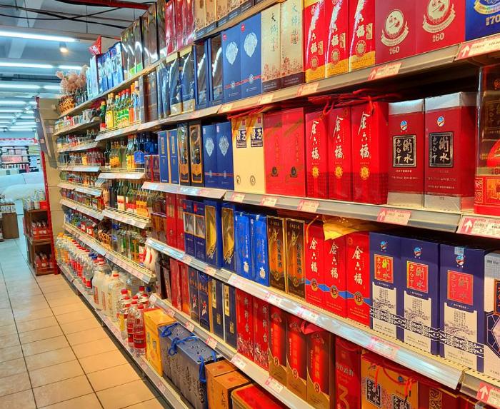 十大平民纯粮白酒爆款排行榜,百元内四川纯粮白酒