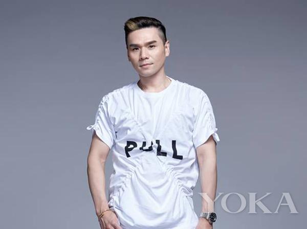 林允最漂亮的唇膏,林允快速化妆变身