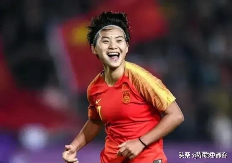 中国女足王霜歌曲,赞女足七绝诗