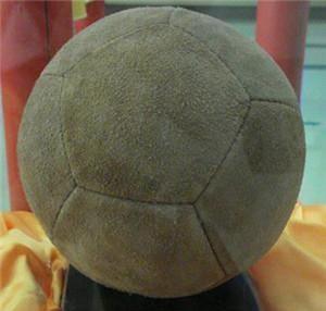 蹴鞠的起源200字,中国古代蹴鞠的发展趋势和原因