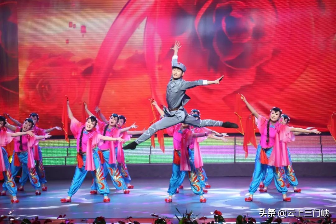 灵宝一高“弦歌不辍正芳华”系列报道：艺术之花满园春