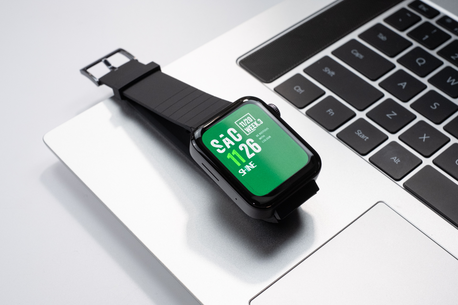 小米手表一代变成applewatch,小米手表和applewatch3选哪个