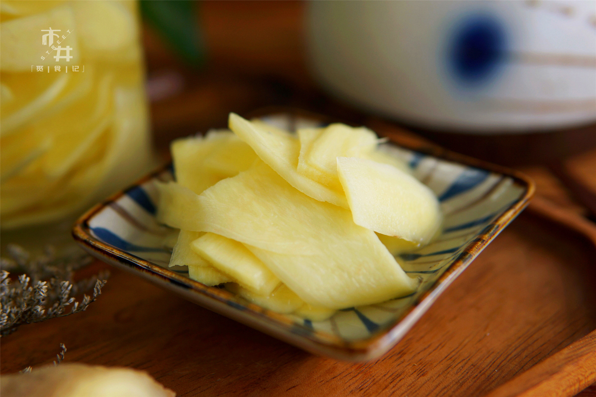 醋泡姜一年四季吃,醋泡姜好处多还有养胃的保健作用