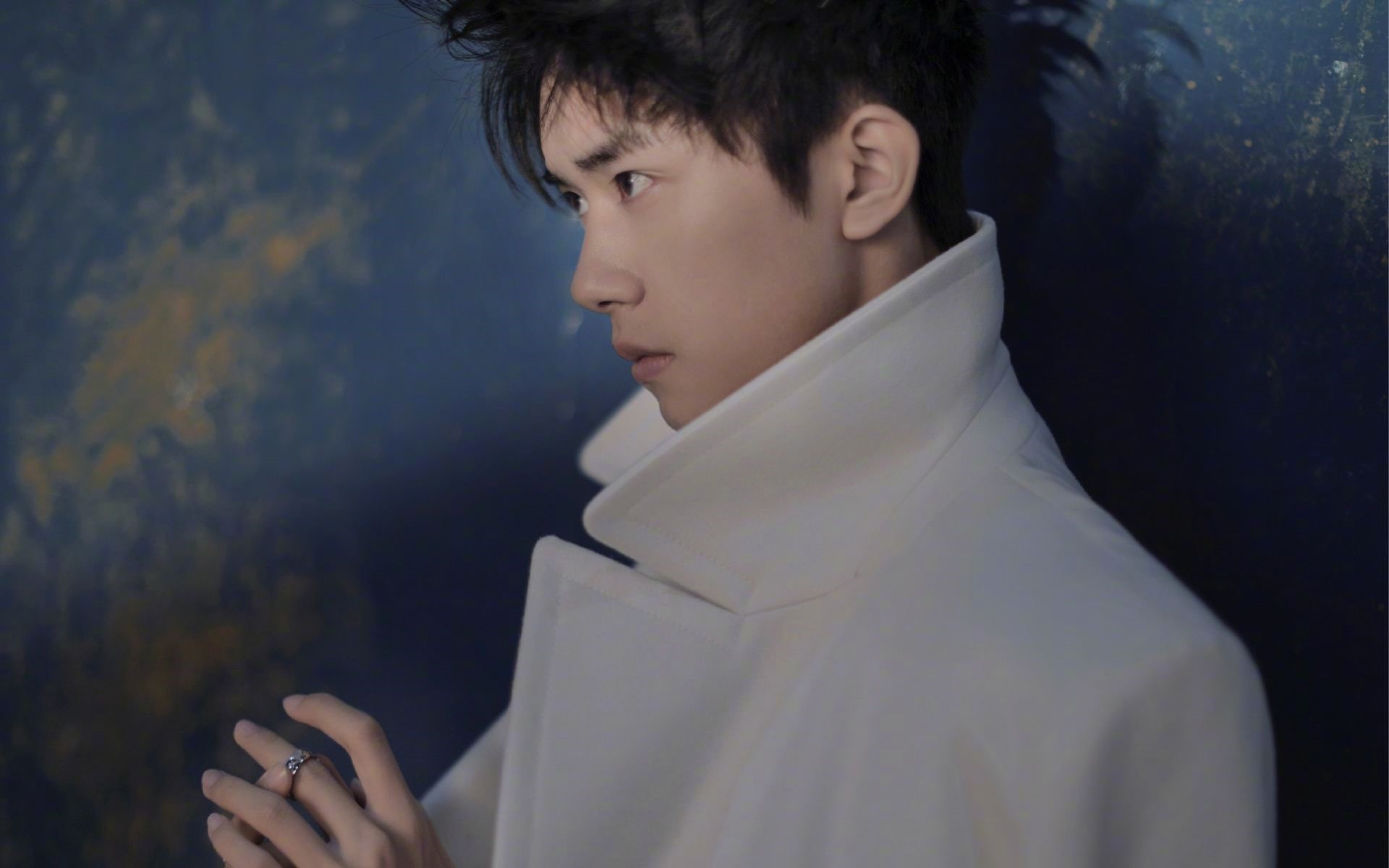 易烊千玺17岁生日今天要开心原声,易烊千玺说自己才19岁