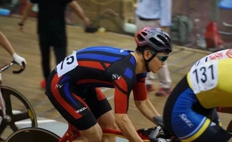 公路自行车冠军郭亮,自行车冠军郭亮