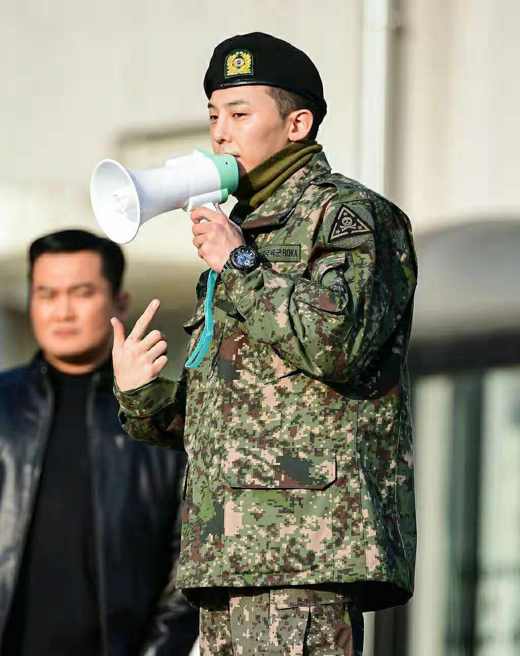 权志龙退伍后集会,权志龙服役回来的生活状况