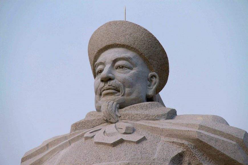 左宗棠拿下新疆与胡雪岩有关系吗,左宗棠为什么向英国借款