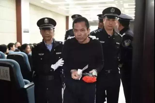桂林毒枭伏法,经典传奇毒枭之王伏法记