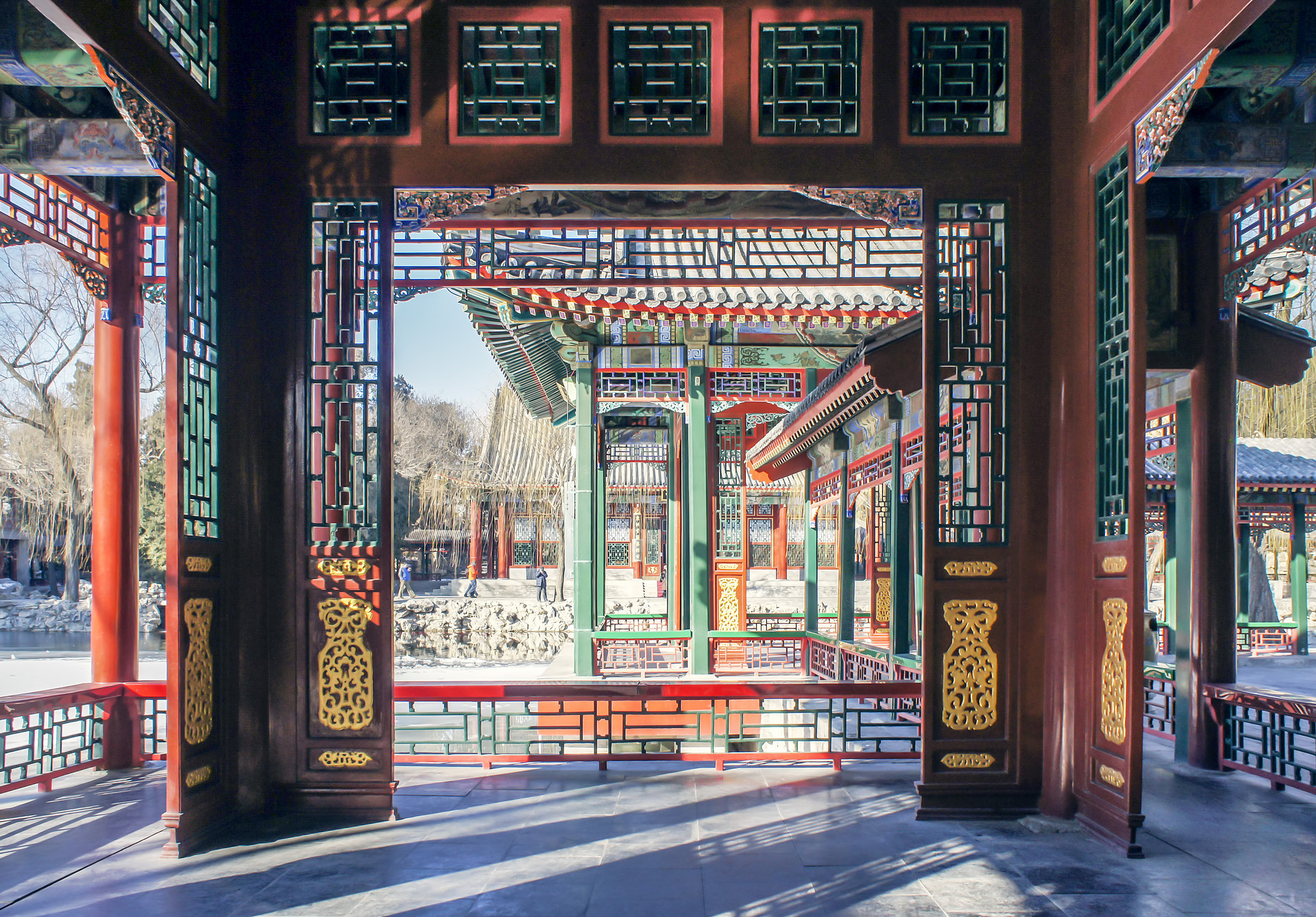 五月黄梅天三星白兰地,上联日月对星辰下联