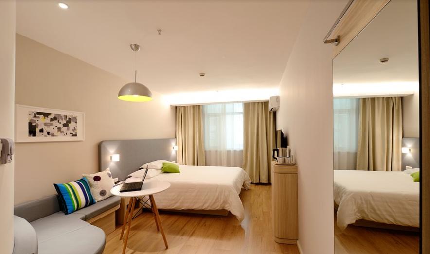 一个完善的酒店多少间客房合适,中档酒店的房间数量多少合适