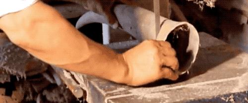 牛角梳：怎么从圆圆一个大牛角到平平无奇一把梳？