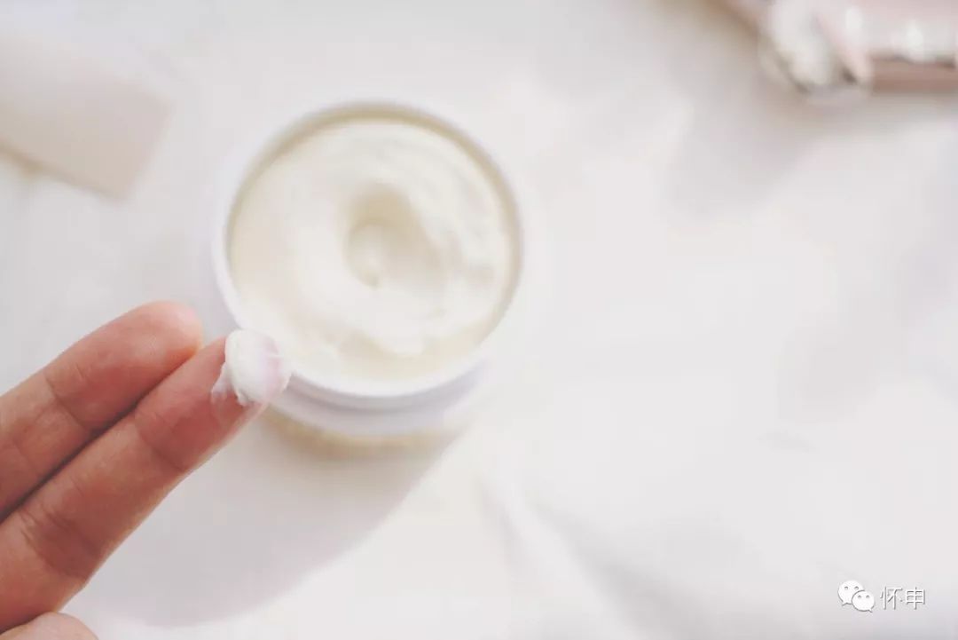 科颜氏在得物上买靠谱吗,科颜氏白泥值得买么