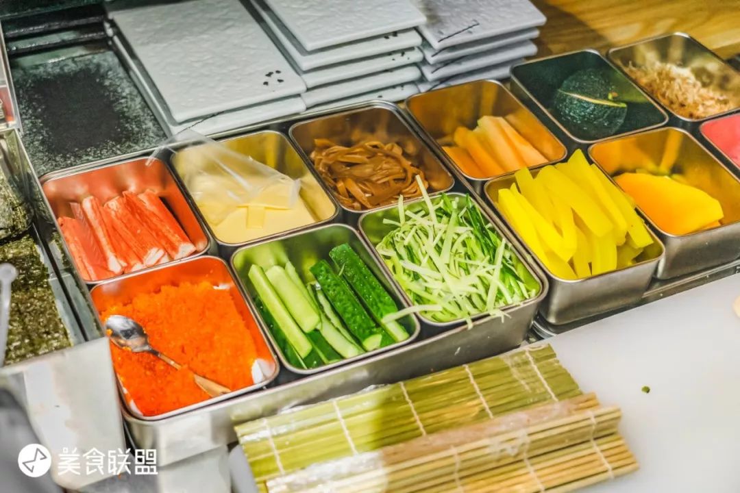 在昆明这家日料店，吃个寿司居然被“烫”到嘴