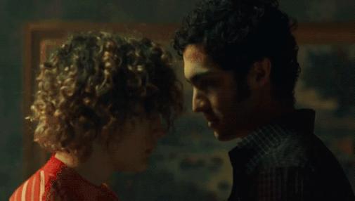 *欲情**疯狂、*社会反**，他美得像梦露却杀人无数